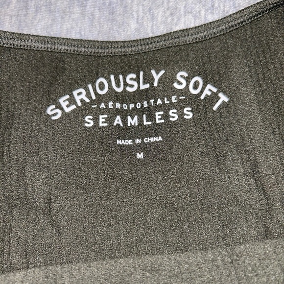 DISCONTINUED aeropostale seamless “seriously soft” green tank top - Picture 3 of 3